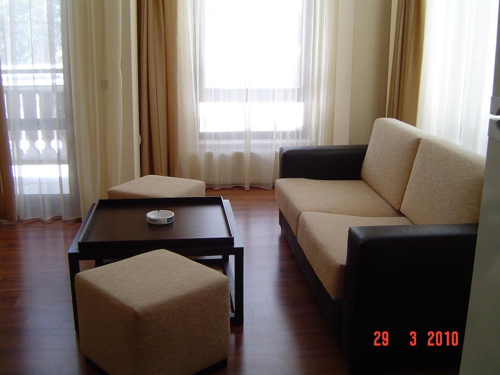 Spider House Aparthotel Pamporovo Chambre photo
